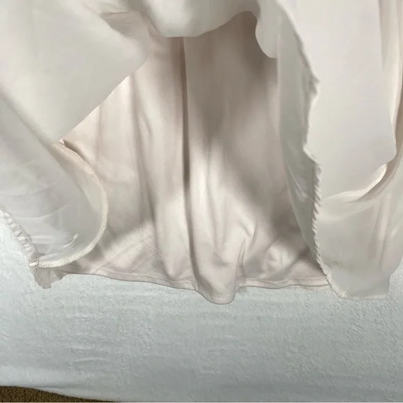 Lush Dress Womens Small Fit & Flare Empire Waist Beige Cream Lightweight V Neck‎ - Picture 4 of 9